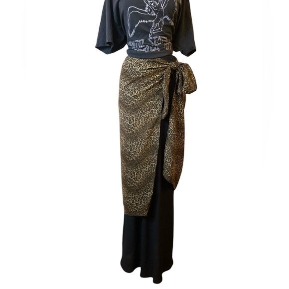 Multicolored Animal Print Maxi Wrap Skirt with Tie Front - Picture 4 of 8